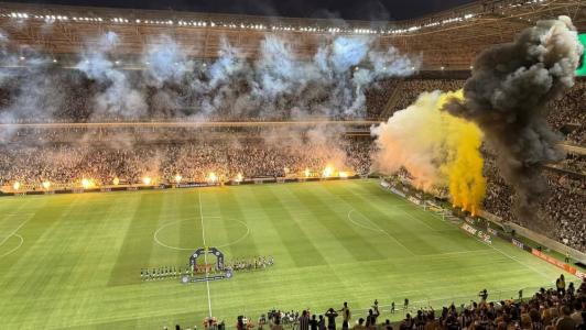 Mais de 29 mil pessoas estiveram presentes à Arena MRV neste domingo (12)