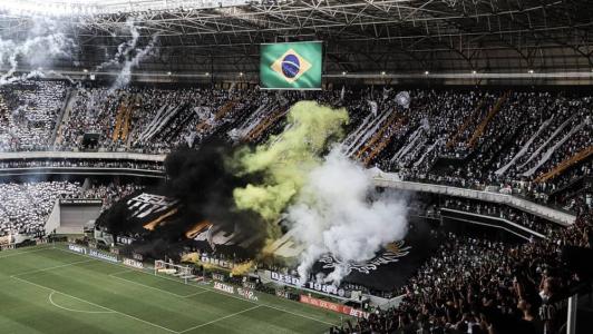 Mais de 42 mil torcedores marcaram presença no clássico na Arena MRV