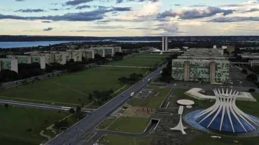 Mais gastos e receitas superestimadas: os desafios do governo no Orçamento de 2024.