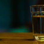 Mais mulheres morreram por consumo de álcool na última década, aponta levantamento
