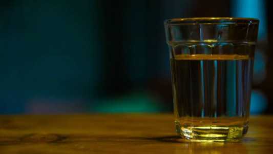 Mais mulheres morreram por consumo de álcool na última década, aponta levantamento.