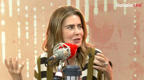 Maitê Proença fala de humor politicamente incorreto na comédia 'Duas Irmãs em um Casamento', em cartaz em BH