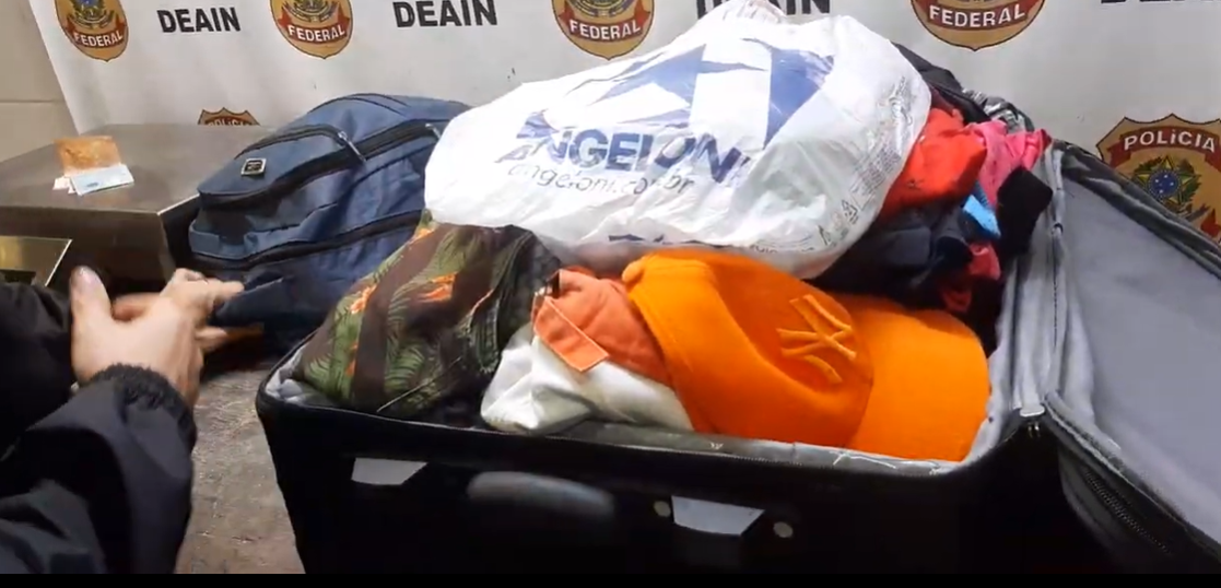Vídeo: brasileiro é preso no Aeroporto de Guarulhos com mala recheada de 'skunk'