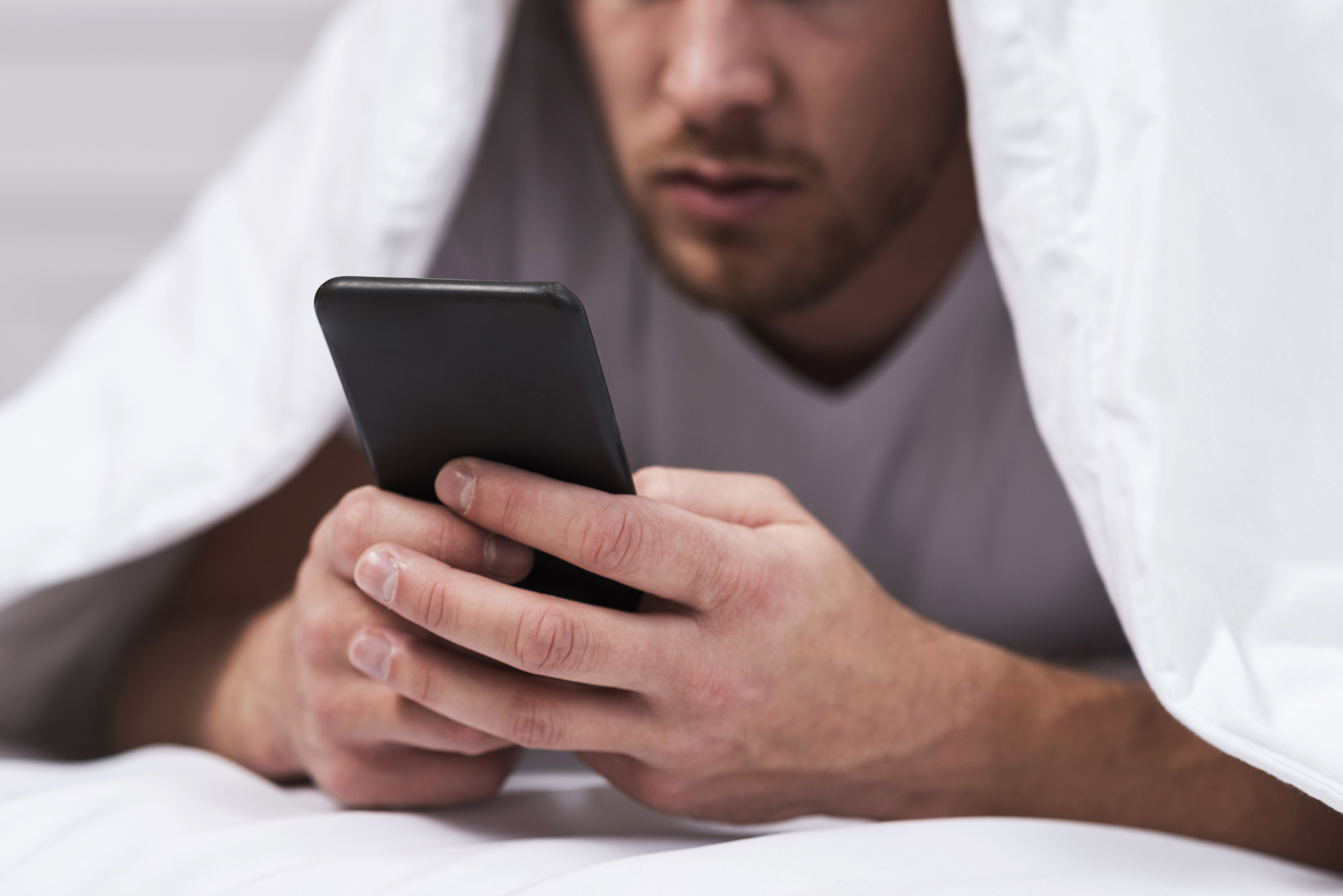 Pornografia é tão viciante quanto cocaína? Especialista esclarece pontos sobre vício em conteúdo adulto