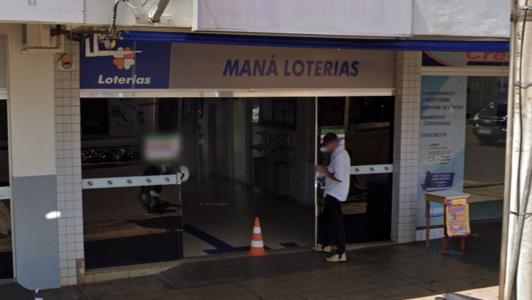 Foto mostra fachada de lotérica em Ituiutaba (MG)