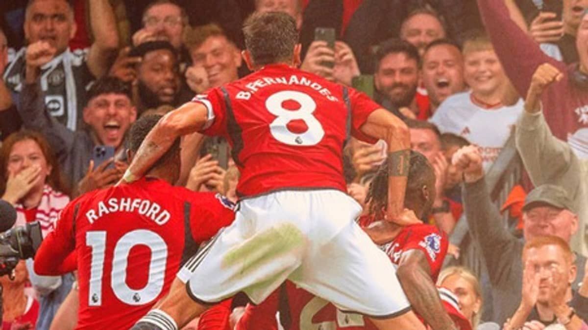 Manchester United bate Wolverhampton na estreia na Premier League