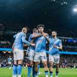 O'Reilly brilha, City vence Newcastle e segue na cola do Arsenal na Premier League