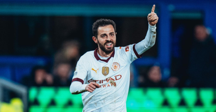 Manchester City vira sobre o Everton em 10 minutos e dorme no G4 da Premier League