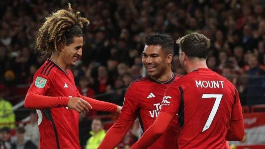 Manchester United busca primeira vitória na fase de grupos