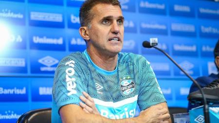 Mancini deixou o América para tentar salvar o Grêmio do rebaixamento em outubro de 2021