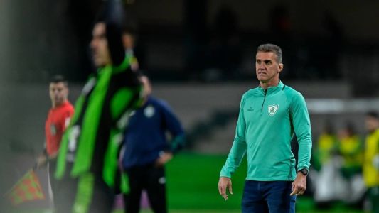 Mancini durante partida entre Coritiba x América válida pela 14ª rodada do Campeonato Brasileiro da Série A