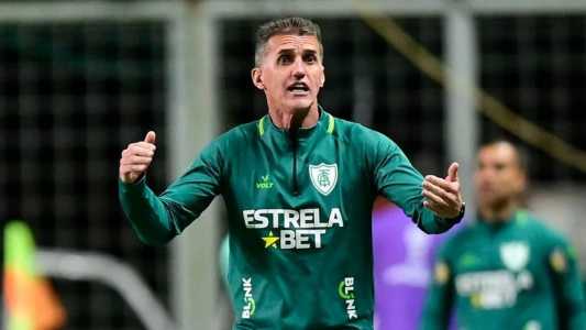 Mancini durante partida entre América e Millonarios, válida pela 5ª rodada da fase de grupos da Copa Sul-Americana