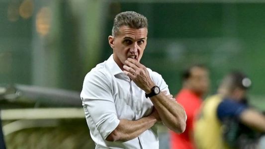 Mancini durante partida entre América e Cruzeiro, válida pela 6ª rodada do Campeonato Brasileiro
