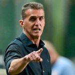 Vaiado, Mancini não se vê pressionado no América: 'Faz parte do futebol'