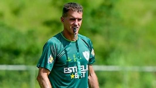 Mancini não terá meia e atacante contra o Nova Iguaçu