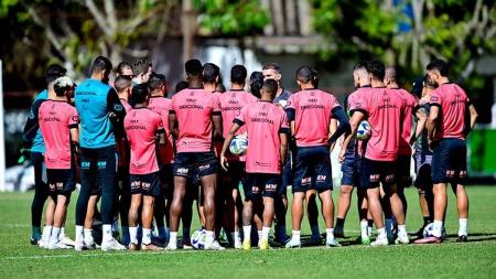 Mancini relacionou 23 jogadores para duelo pela Sul-Americana
