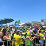 Praça dos Três Poderes e prédios são cercados em primeira manifestação bolsonarista depois do 8/1