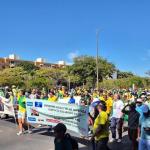 Após operação contra Bolsonaro, apoiadores fazem manifestação em Brasília