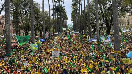 Manifestação de apoio a Bolsonaro no dia 7 de Setembro na Praça da Liberdade