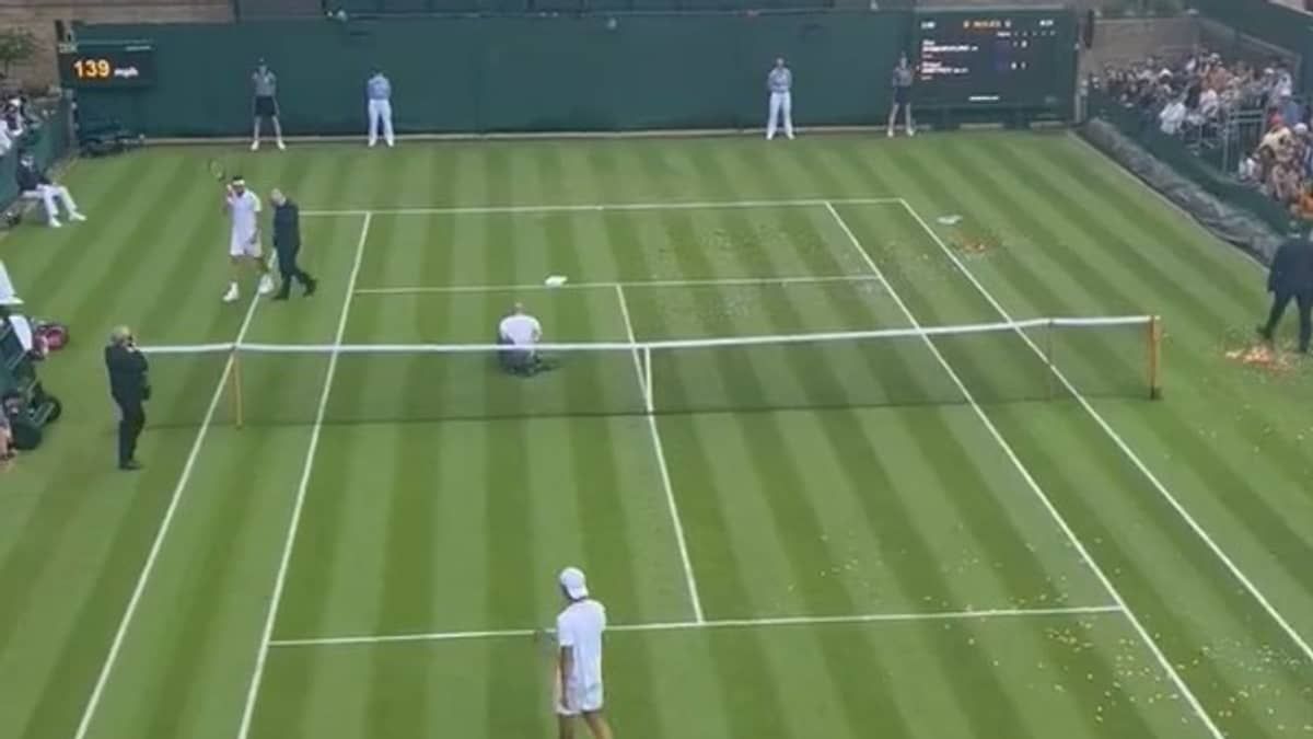 Invasões de ativistas atrapalham partidas em Wimbledon