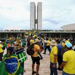 Militar arremessada da cúpula do Congresso por manifestantes será ouvida na CPMI do 8/1