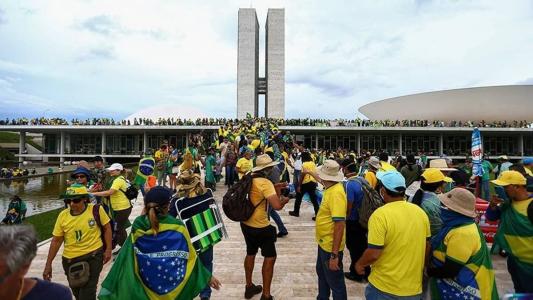 Manifestantes arremessaram a cabo Marcela Pinno da cúpula do Congresso Nacional no 8 de janeiro