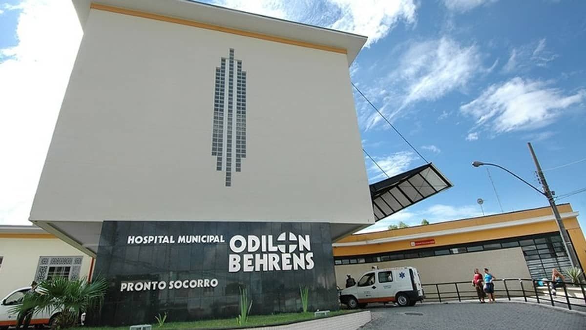 Servidores do Hospital Odilon Behrens ameaçam entregar cargos após troca de diretoria