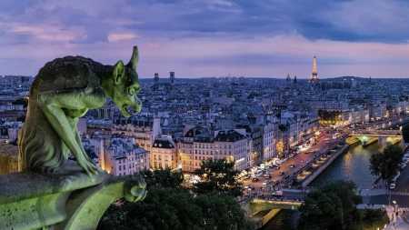 Manifestantes protestaram nas ruas da capital francesa
