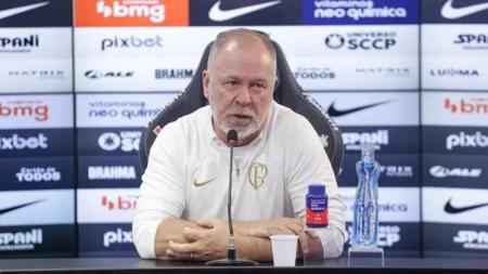 Mano alfineta Inter durante sua apresentação no Corinthians
