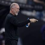 Cinco finais? Mano Menezes projeta fim de ano do Corinthians