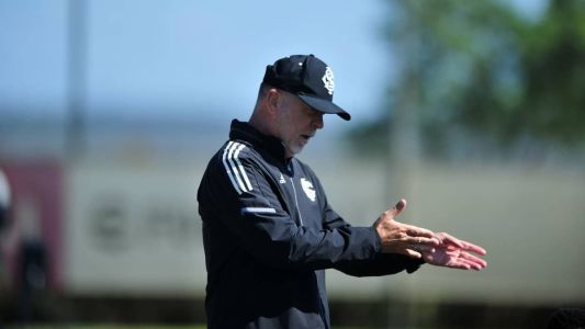 Mano Menezes deve mexer na equipe para receber o Goiás