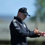 Mano Menezes avalia novamente preservações no Inter para o Brasileirão