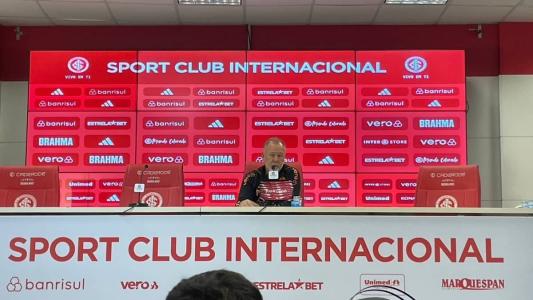 Mano Menezes evita falar sobre período de crise recente do Inter