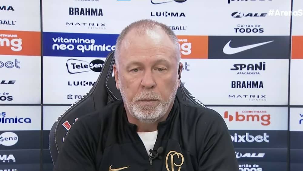 Mano Menezes justifica contrato longo em retorno ao Corinthians