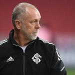 Inter mantém Mano e demite coordenador e executivo de futebol