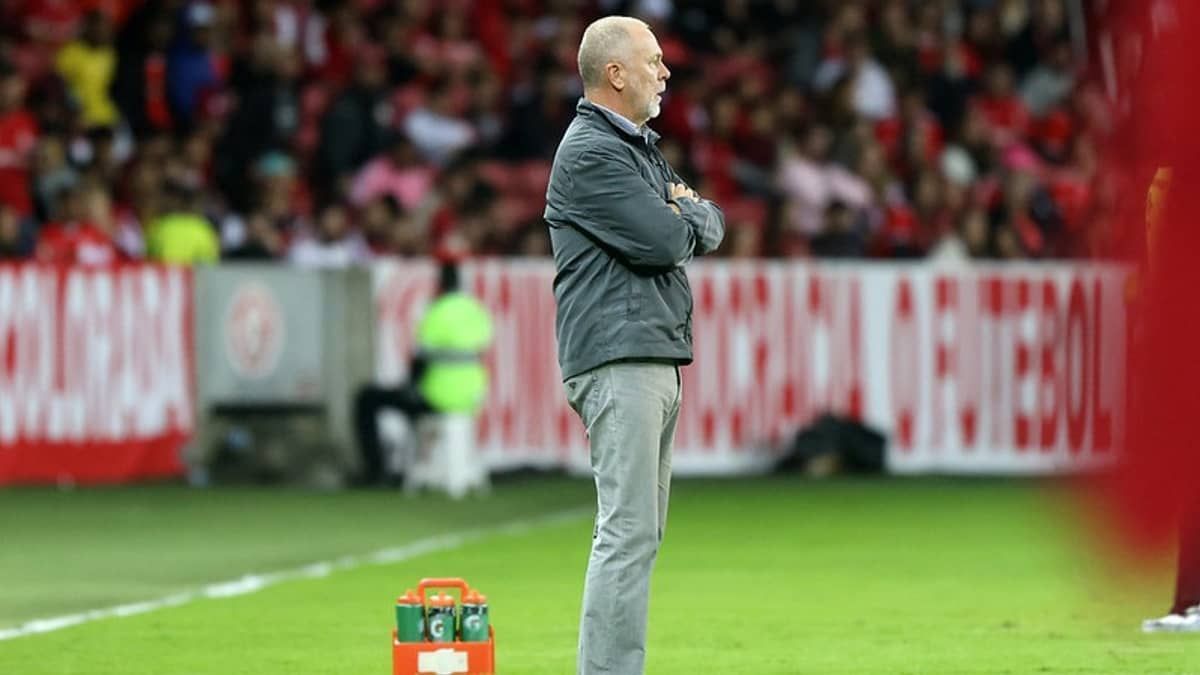 Próximo adversário do Atlético, Internacional tem 'ambiente horroroso'