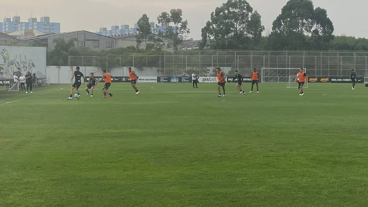 Time A x Time B? Veja escalações usadas por Mano em treino do Corinthians