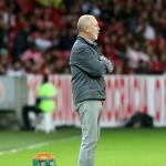 Mano Menezes se reúne com direção no Beira-Rio para definir futuro no Inter