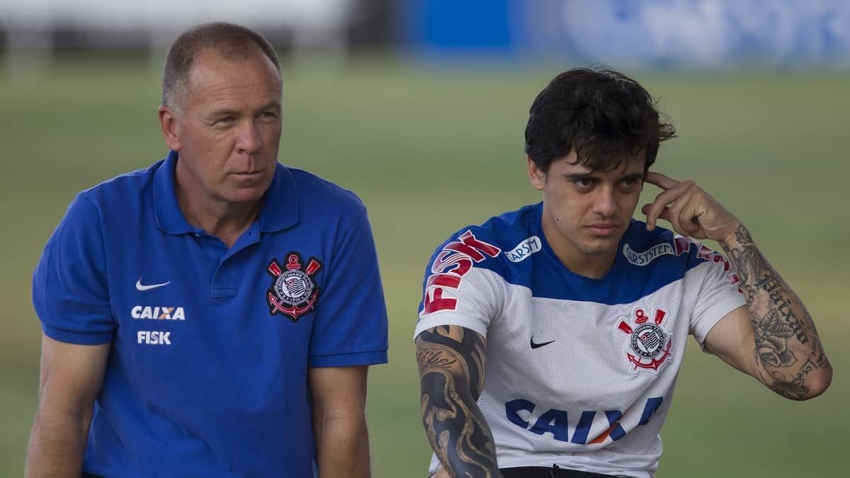 Corinthians tem oito jogadores que já foram comandados por Mano Menezes
