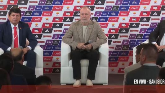 Mano Menezes foi apresentado como técnico do Peru