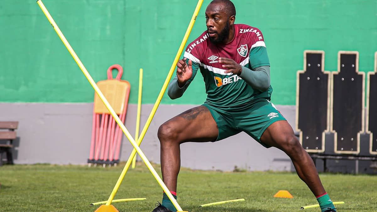 Audiência de doping de Manoel, do Fluminense, é adiada pela Conmebol