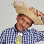 Manoel Gomes revela que não recebeu 'um real' por 'Caneta Azul' e que empresários desviaram R$ 7 milhões