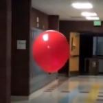 Vídeo: zelador de escola nos EUA 'flagra' fantasma e vídeo assusta a internet