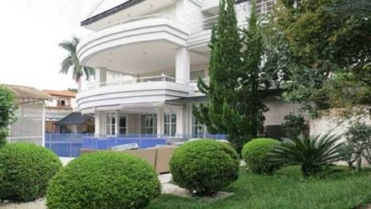 Mansão será leiloada nesta quarta-feira (22)