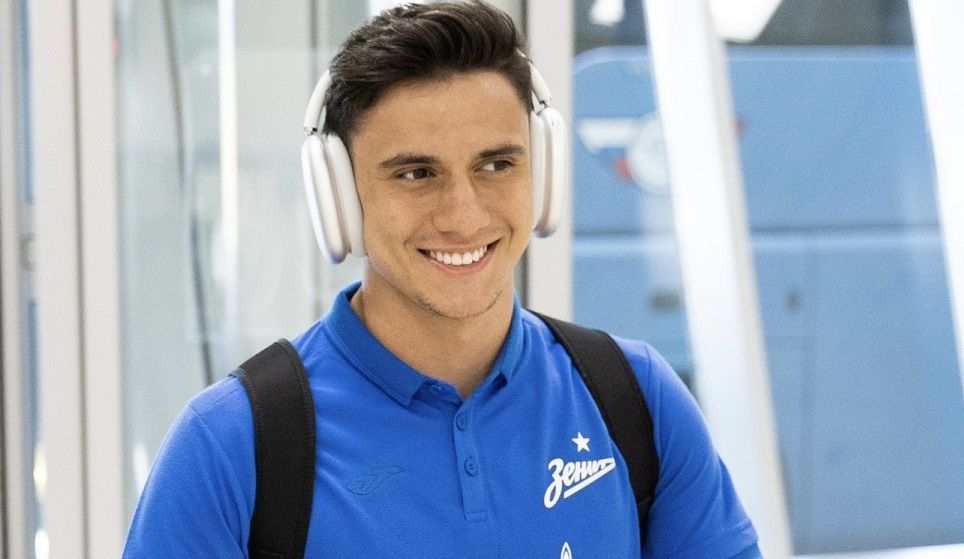 Mantuan comenta reformulação e projeta retorno futuro ao Corinthians