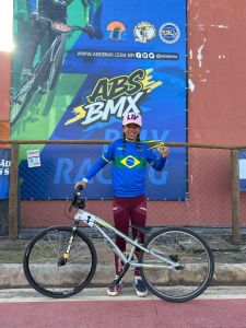 Atualmente é dela o título de campeã brasileira e pan-americana da modalidade