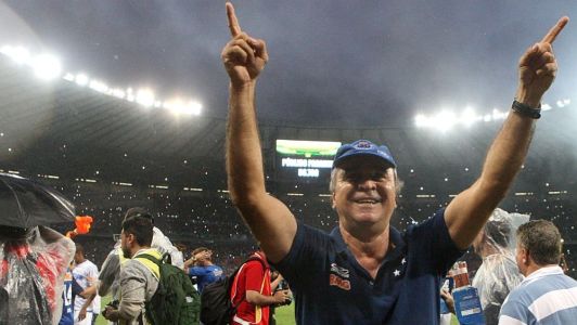 Marcelo Oliveira em comemoração do título brasileiro de 2014 pelo Cruzeiro