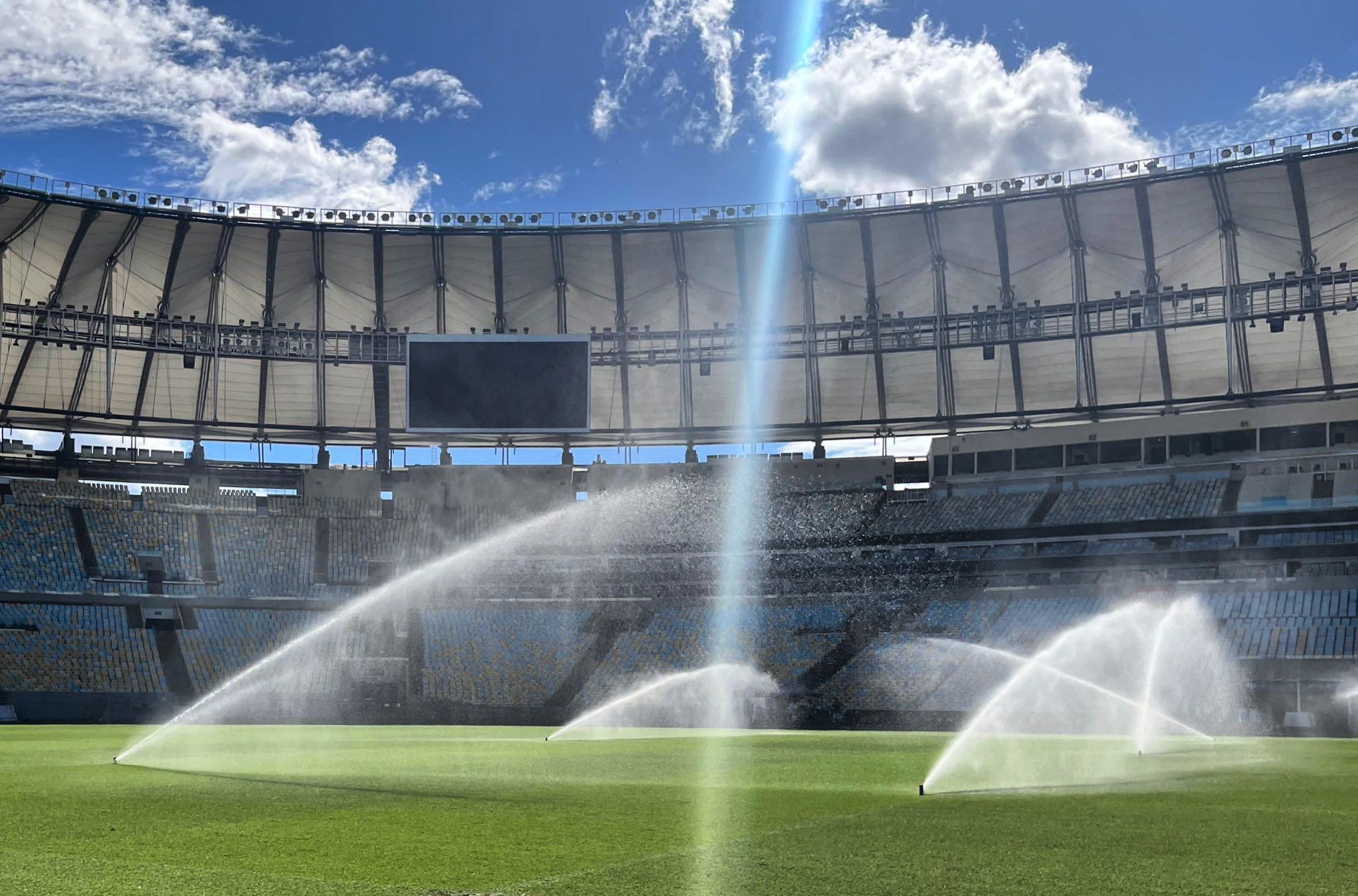 Governo do Rio homologa concessão do Maracanã a Flamengo e Fluminense