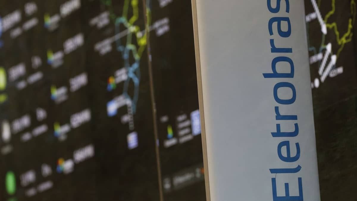 Moraes libera assembleia, e Eletrobras aprova incorporação de Furnas