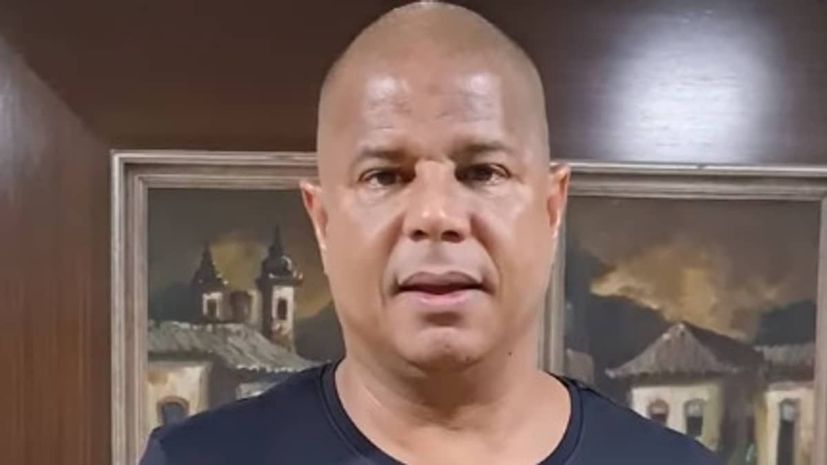 Polícia de SP investiga desaparecimento de Marcelinho Carioca, ídolo do Corinthians